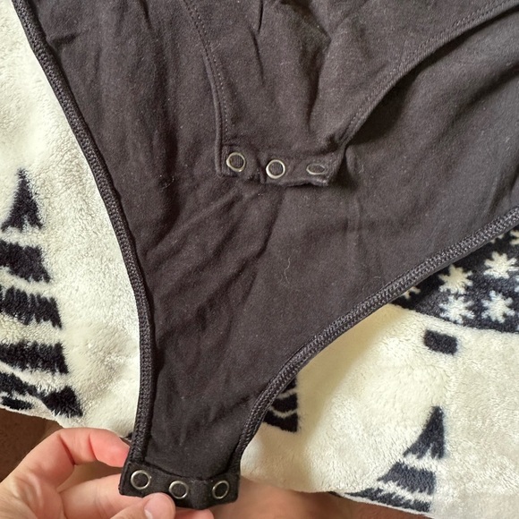 Maurice’s body suit size large - Picture 4 of 4